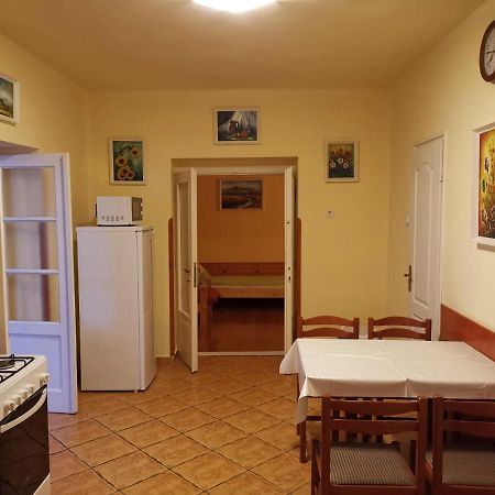 Viktor Vendeghaz Apartment Tokaj Ngoại thất bức ảnh